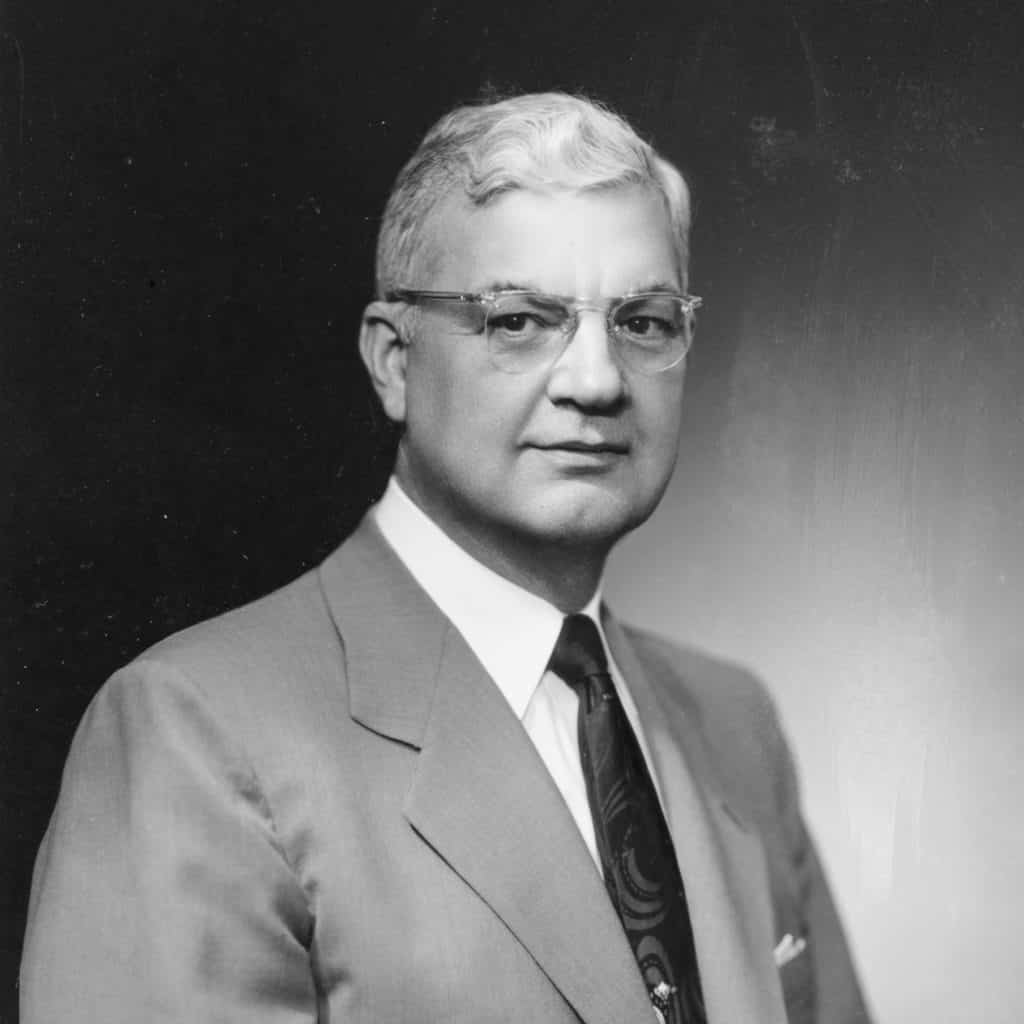 Charles-E-Oakes-CEO-1946